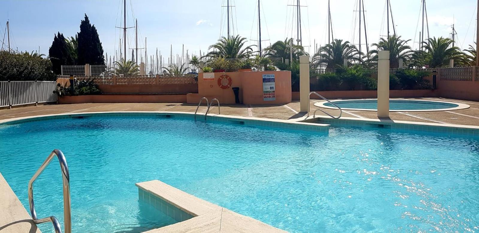T2 Sur Le Port Avec Parking Apartment Gruissan Bagian luar foto